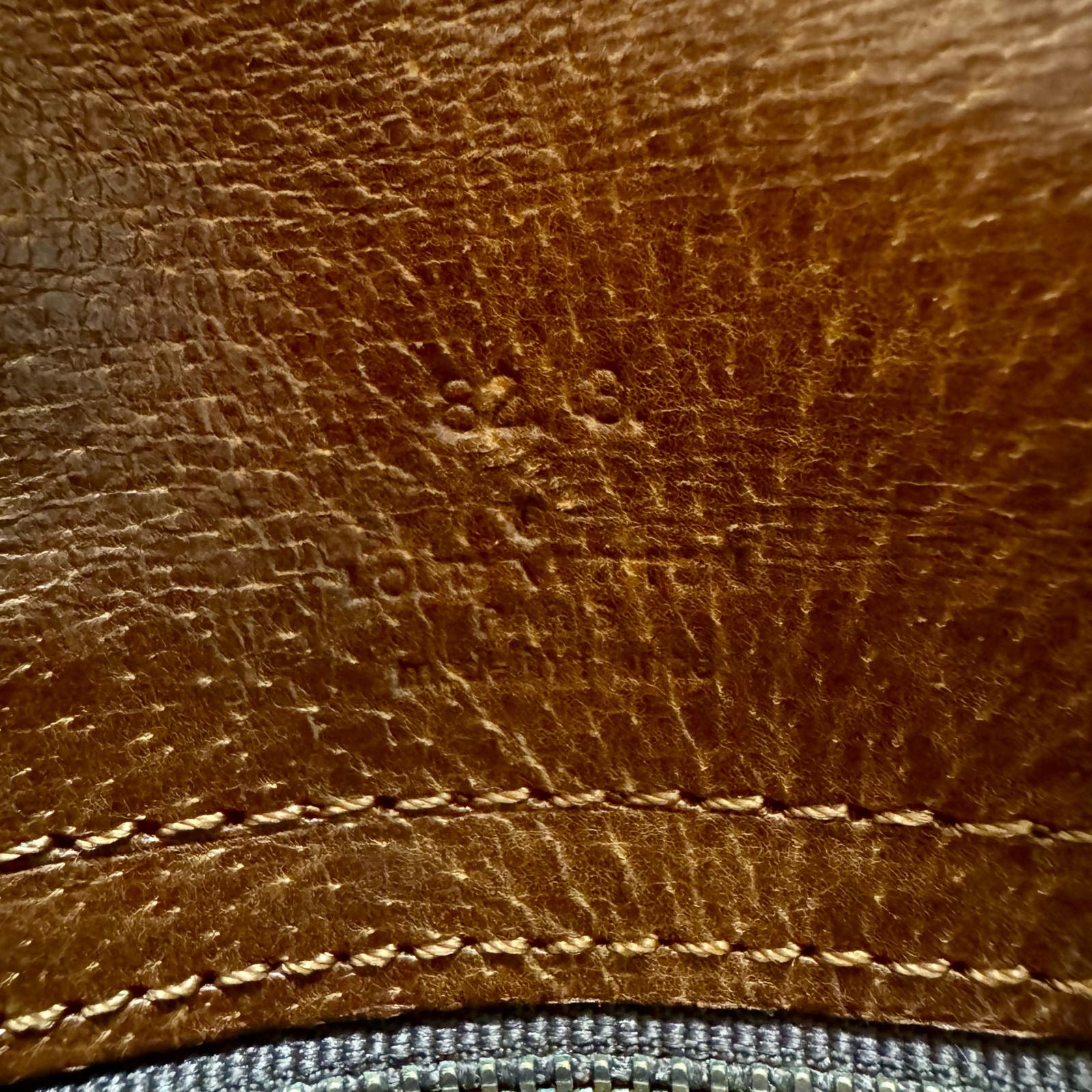 Louis Vuitton Clutch - Le Look