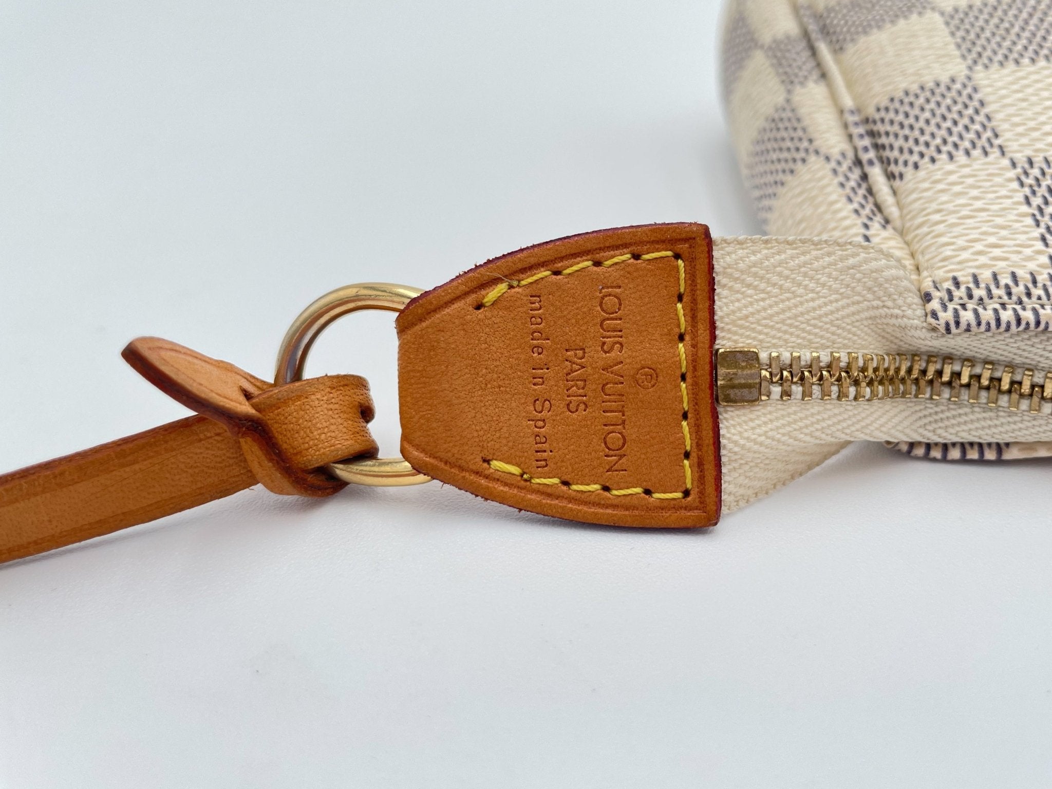 Louis Vuitton Damier Azur Pochette - Le Look