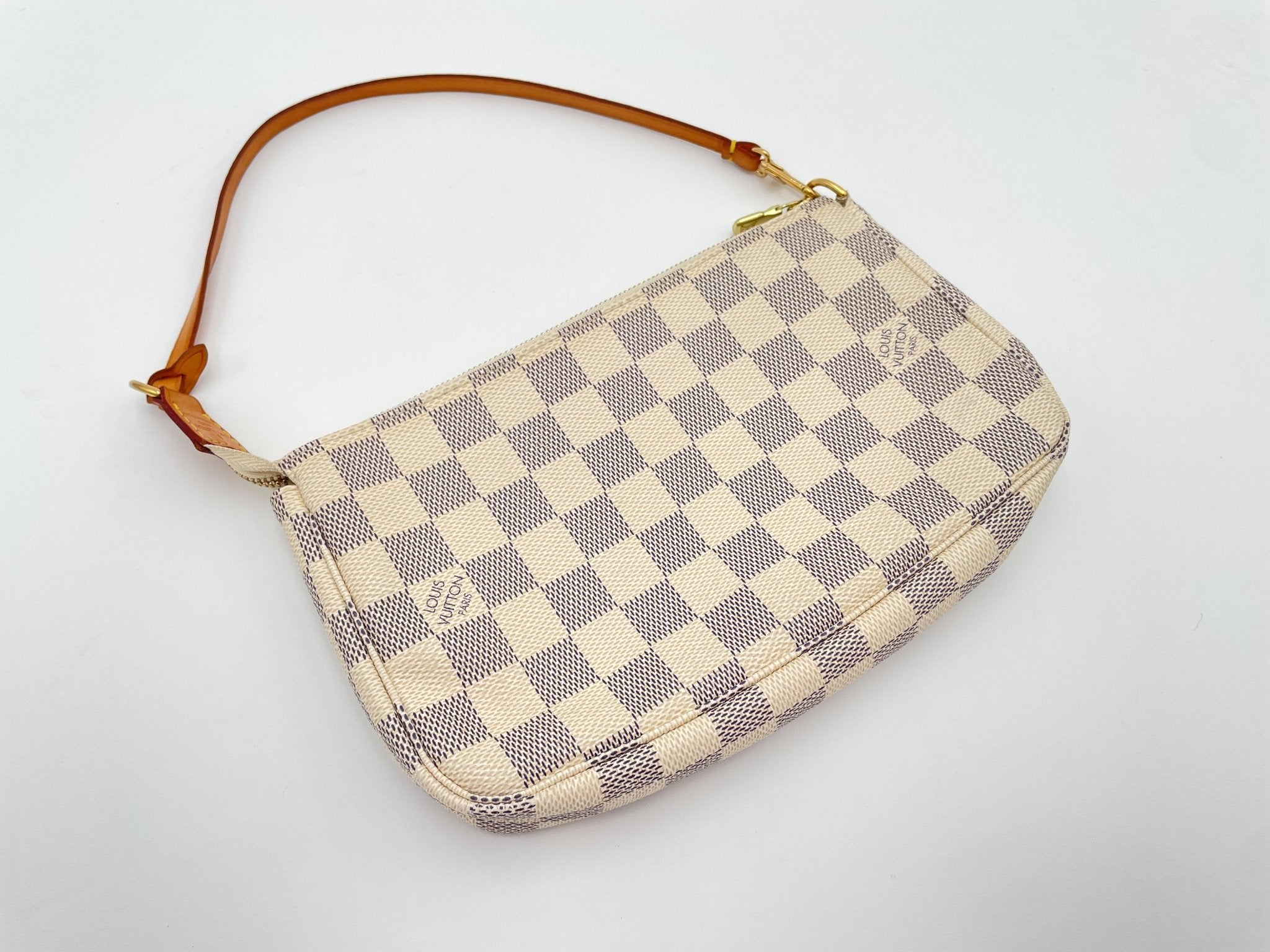 Louis Vuitton Damier Azur Pochette - Le Look