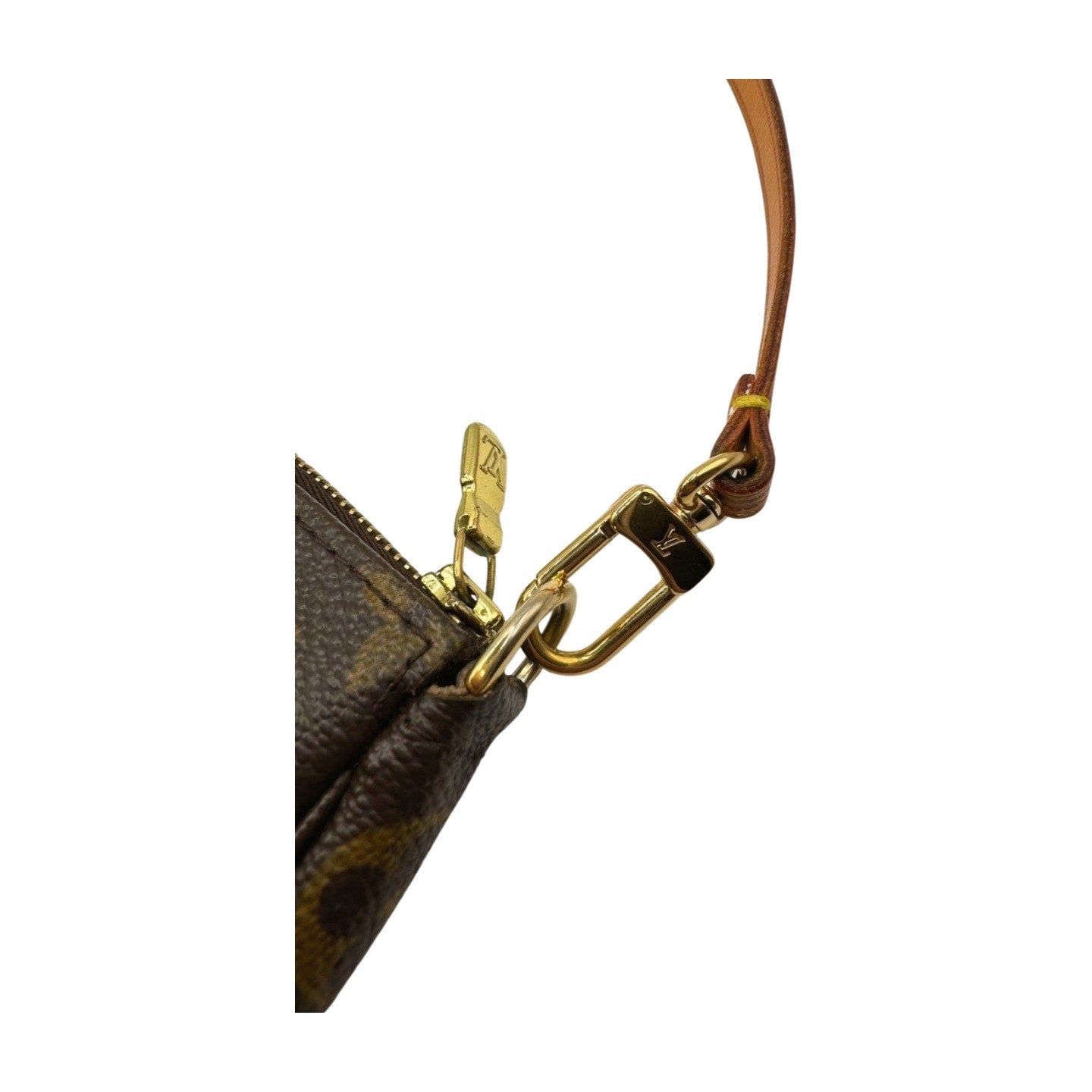 Louis Vuitton Pochette Accessoires - Le Look