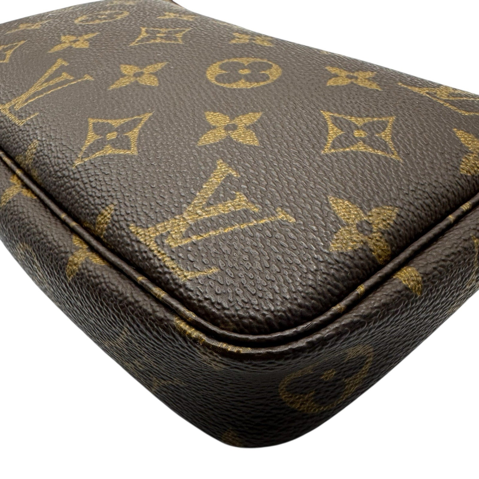 Louis Vuitton Pochette Accessoires Monogram Canvas - Le Look