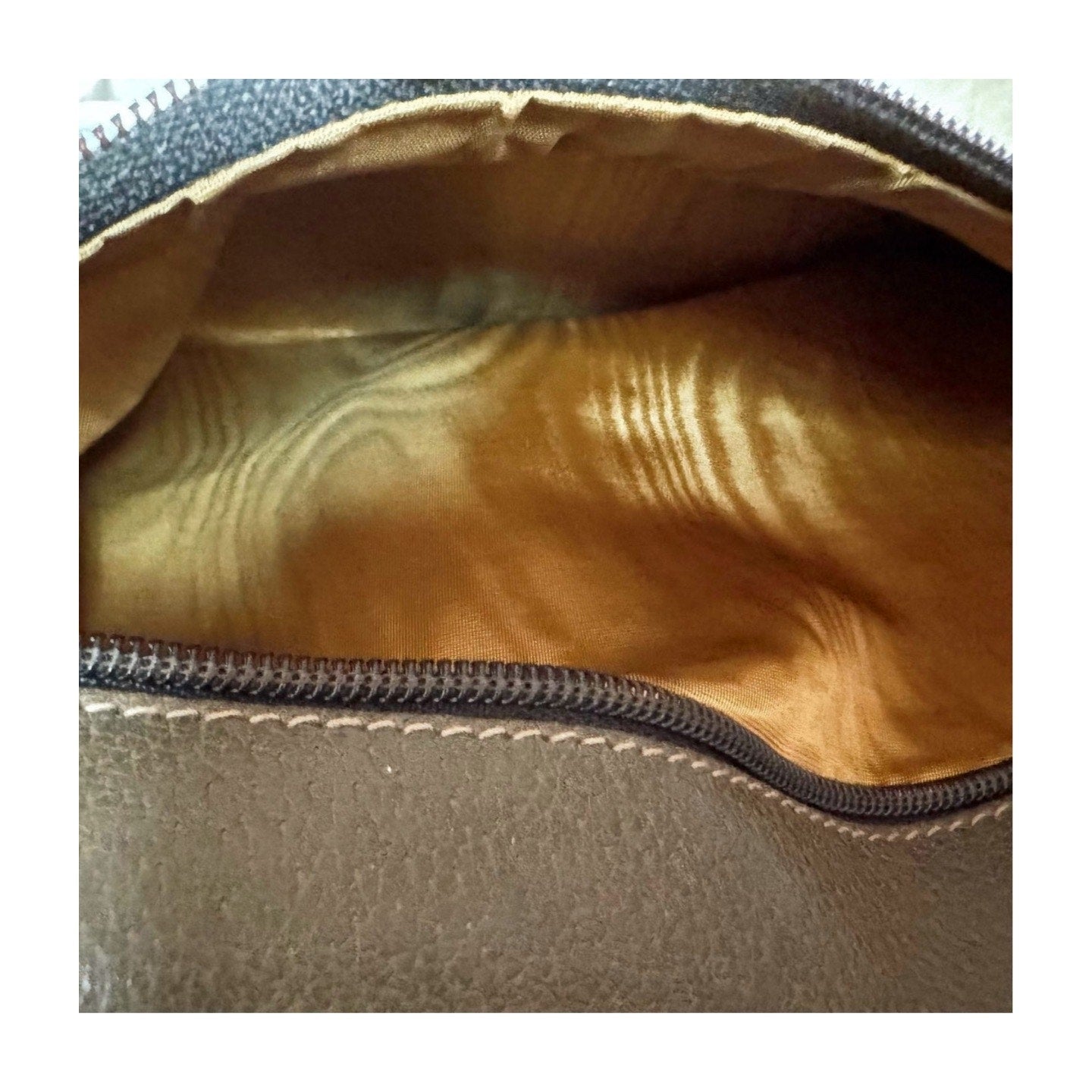 Vintage Gucci GG Clutch - Le Look