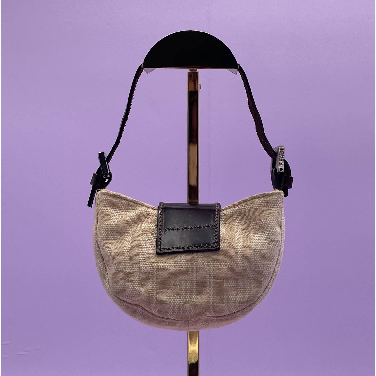 Fendi Croissant Zucca - Le Look