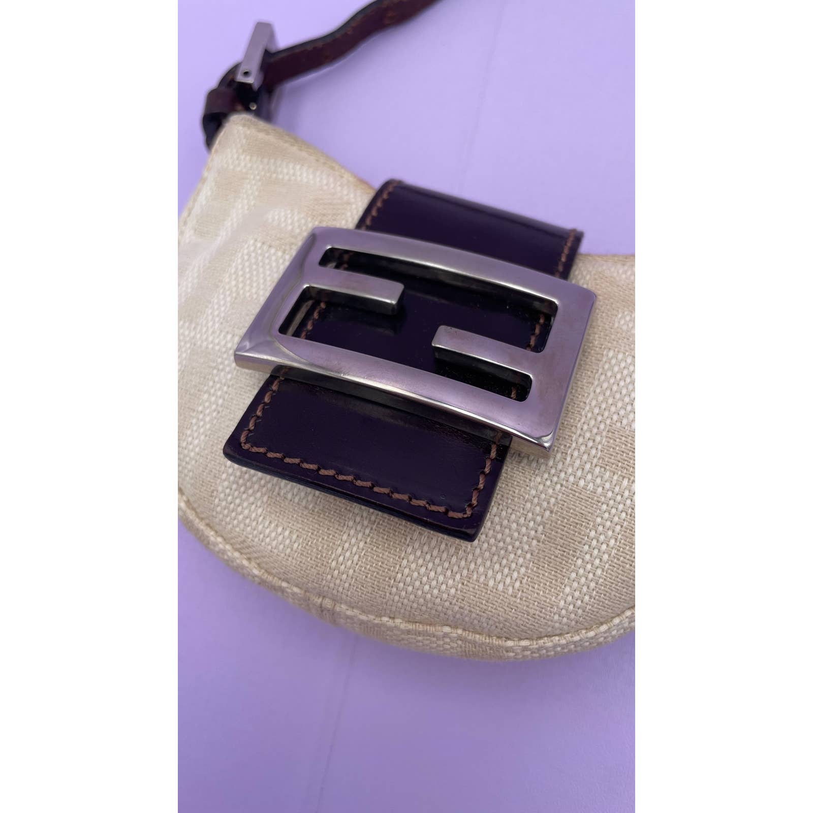 Fendi Croissant Zucca - Le Look
