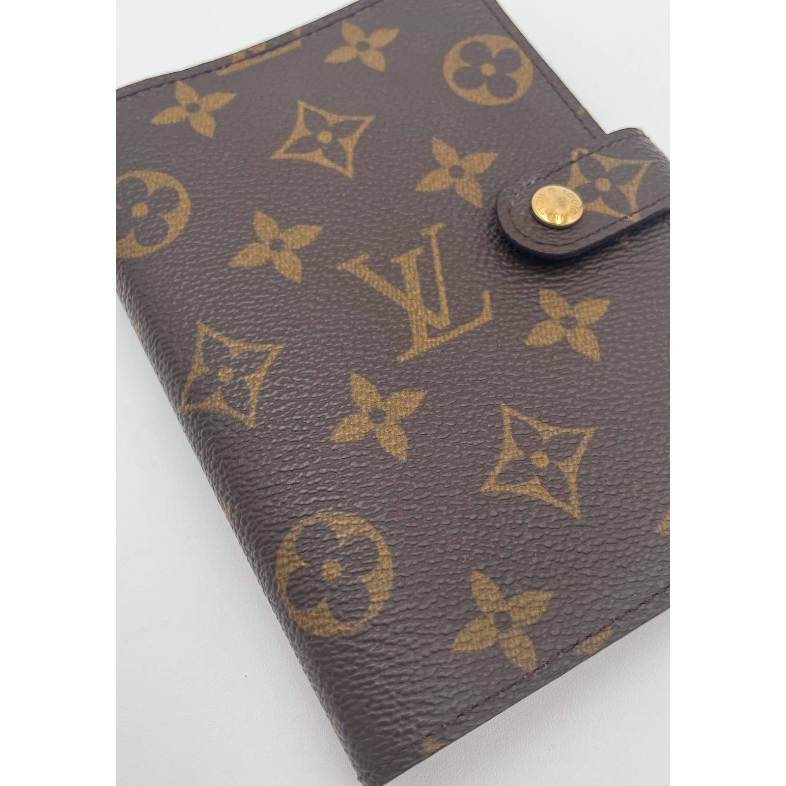 Louis Vuitton Agenda Monogram Canvas - Le Look