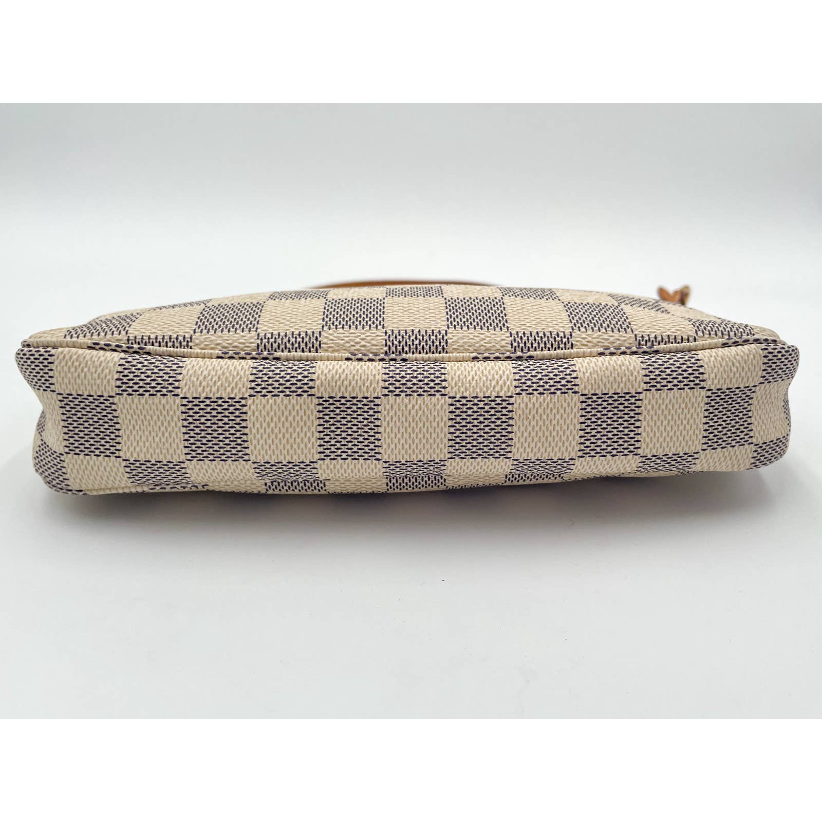 Louis Vuitton Damier Azur Pochette - Le Look