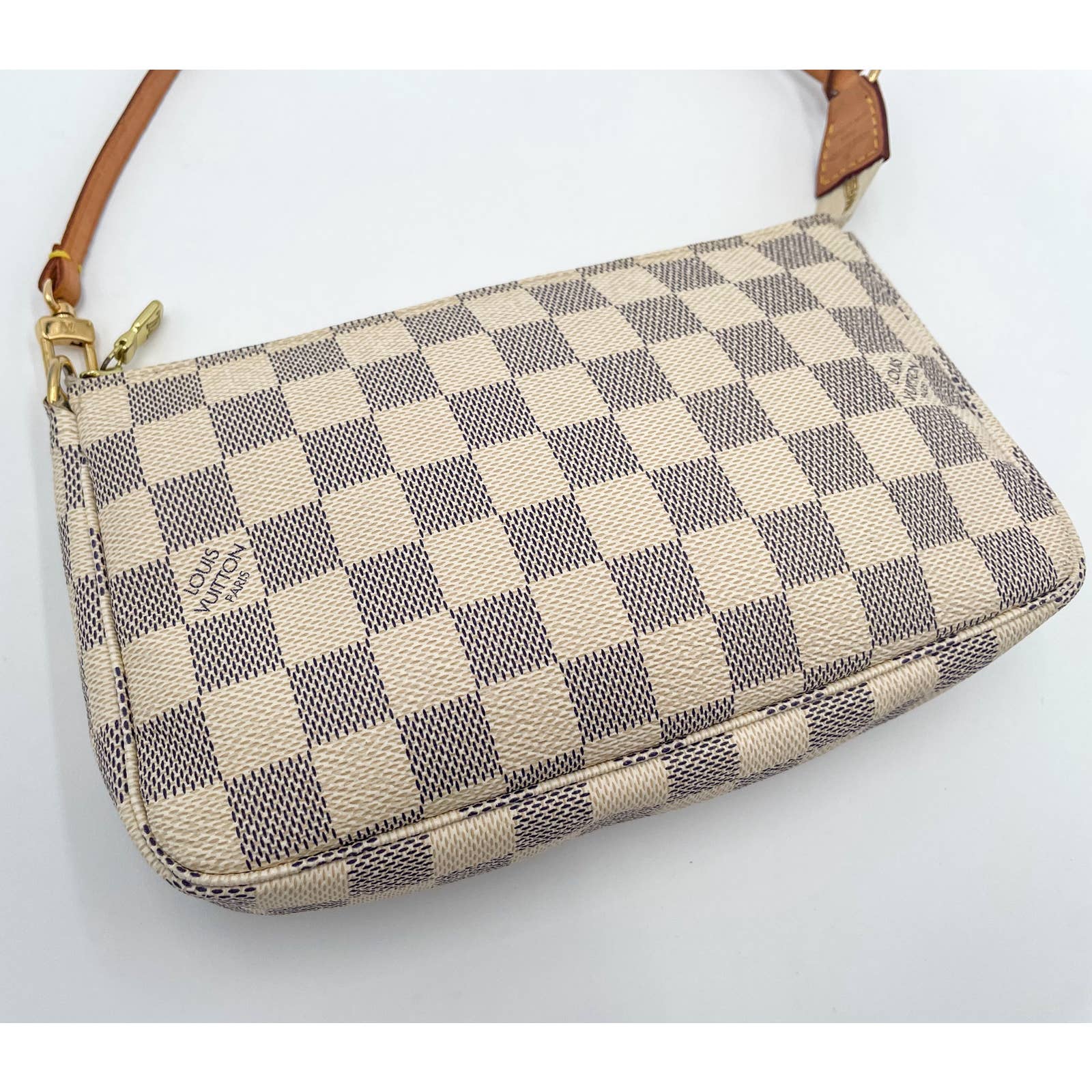 Louis Vuitton Damier Azur Pochette - Le Look