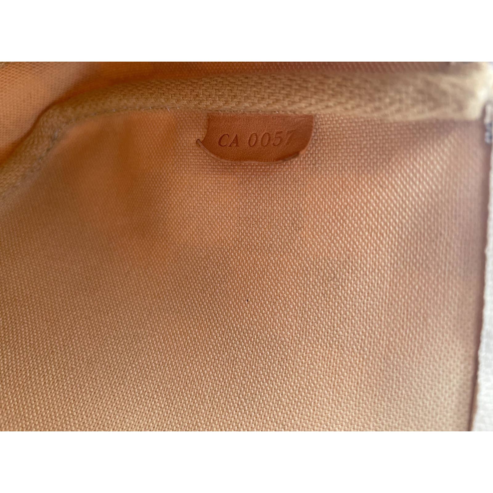 Louis Vuitton Damier Azur Pochette - Le Look