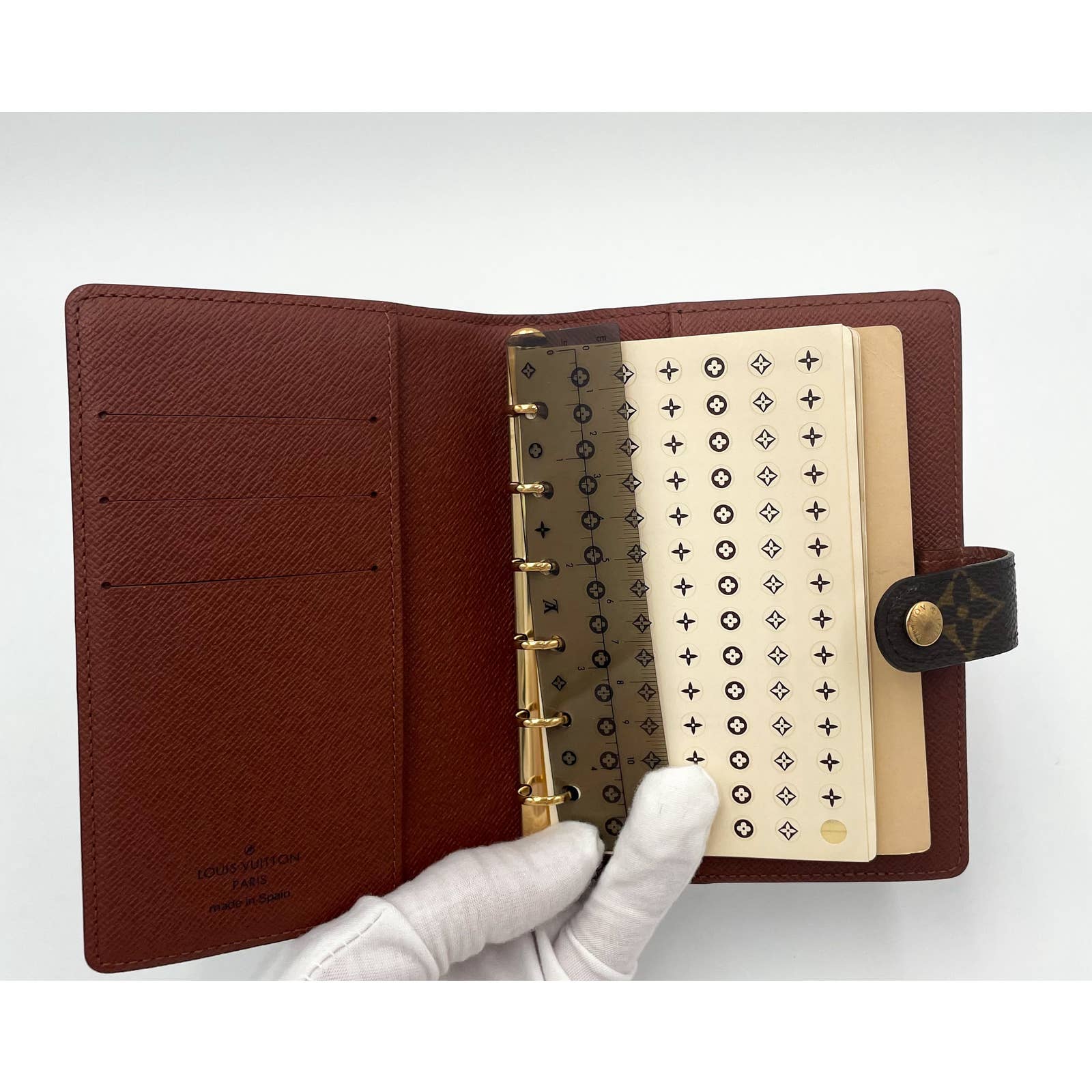 Louis Vuitton Agenda Monogram Canvas - Le Look