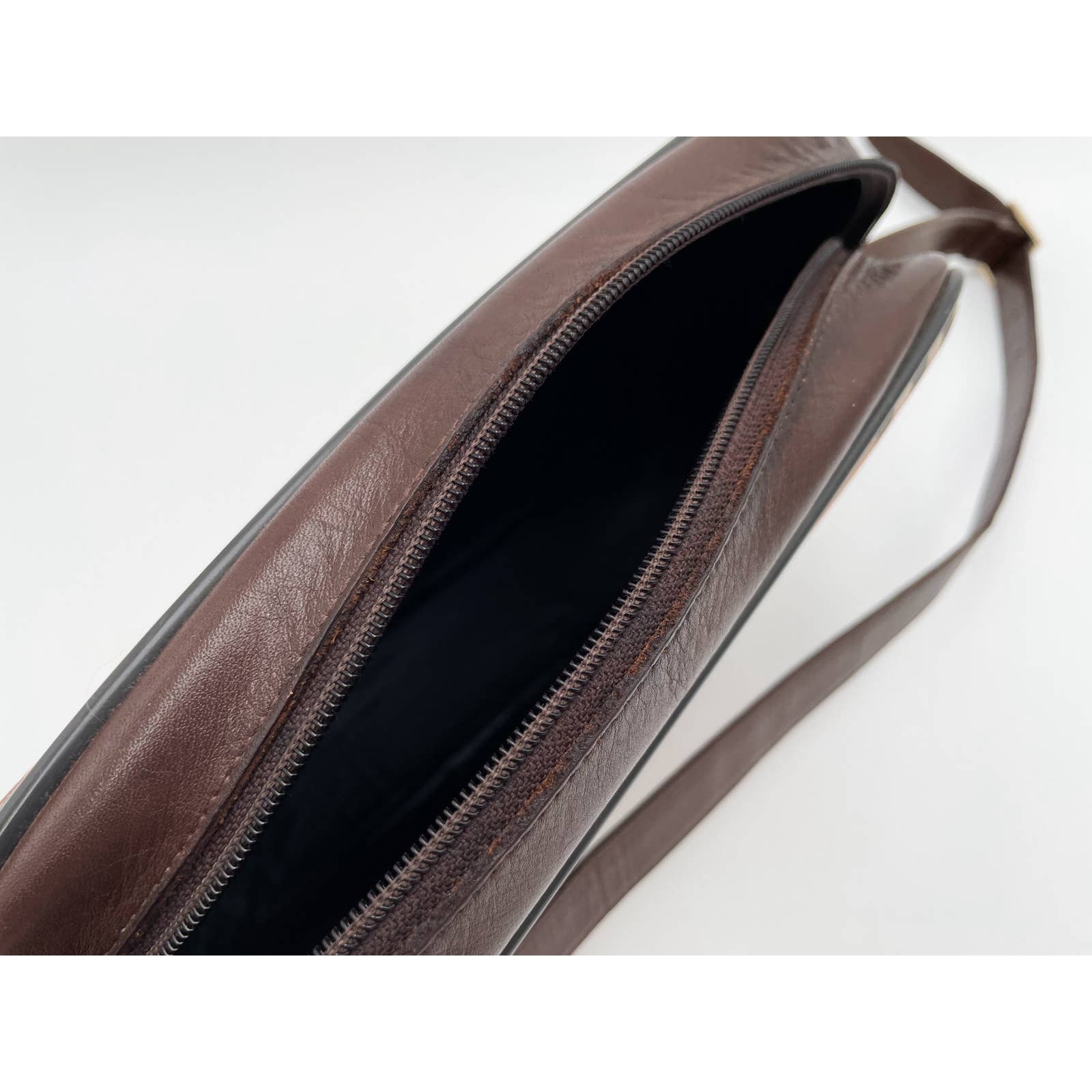 Burberry Crossbody Bag - Le Look