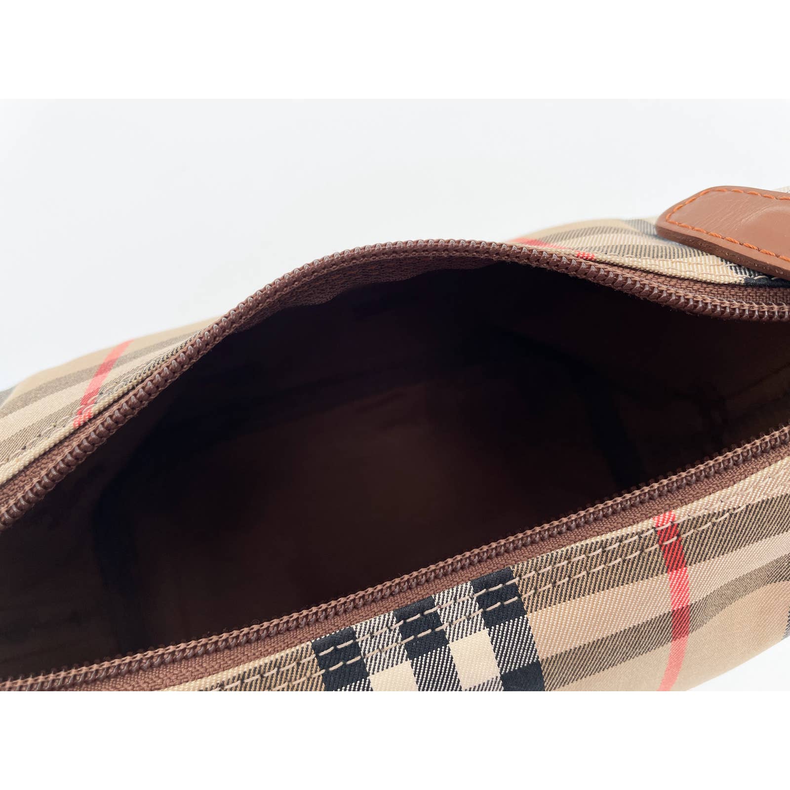 Burberry Vintage House Check Bag - Le Look