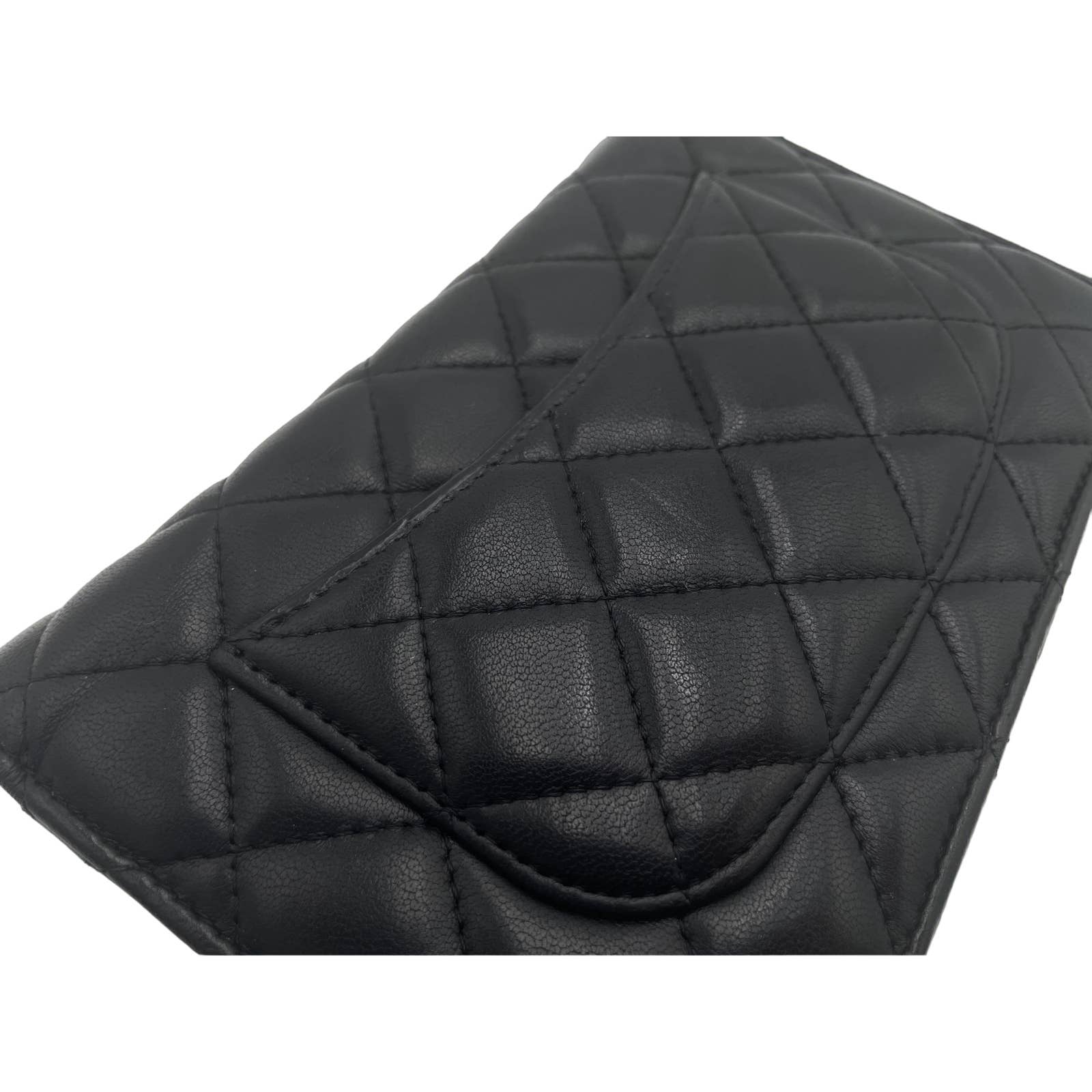 Chanel Classic Wallet on Chain - Le Look