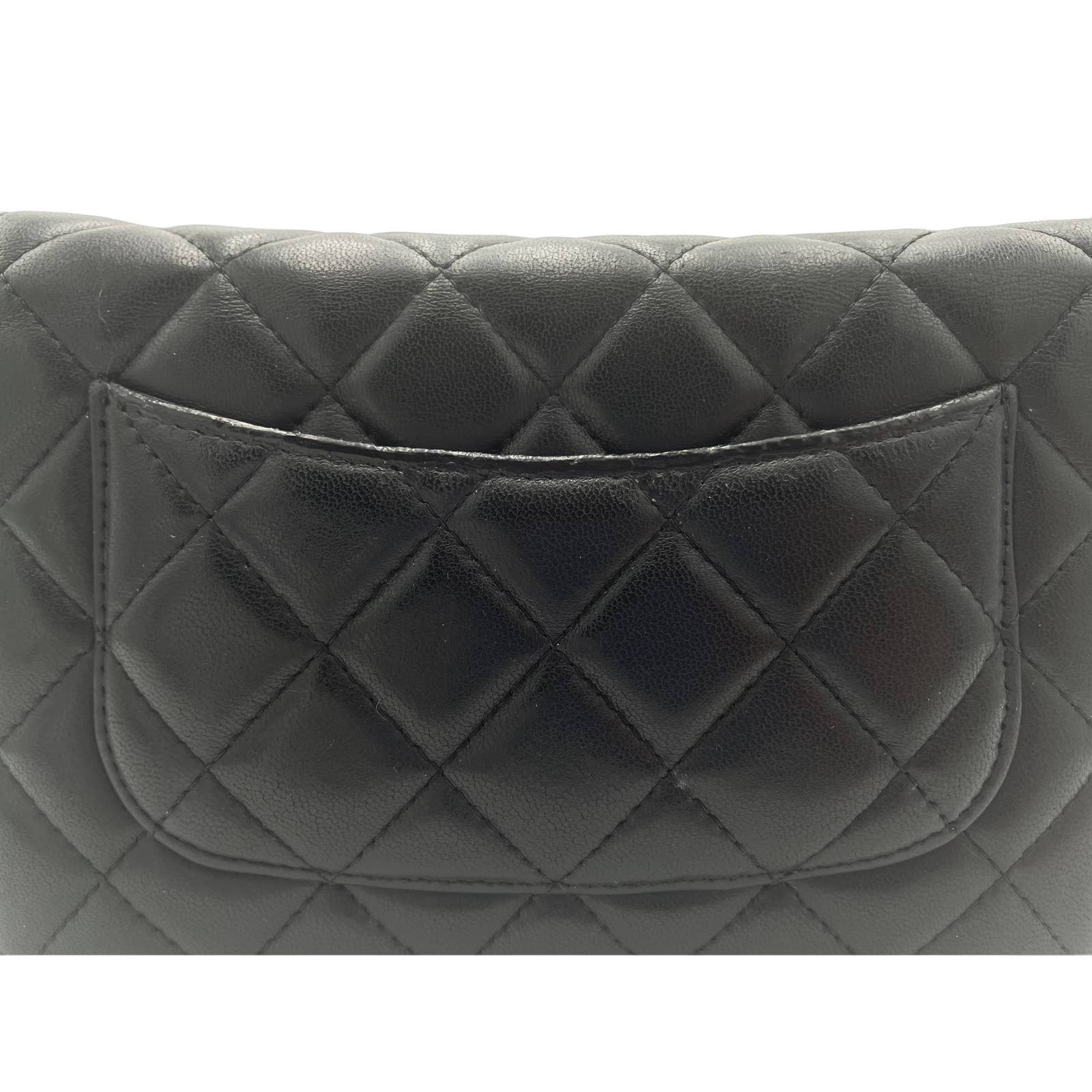 Chanel Classic Wallet on Chain - Le Look