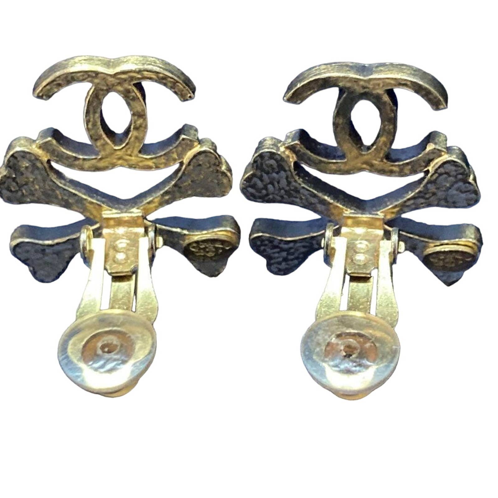 Chanel Coco Mark Crossbone Earrings - Le Look