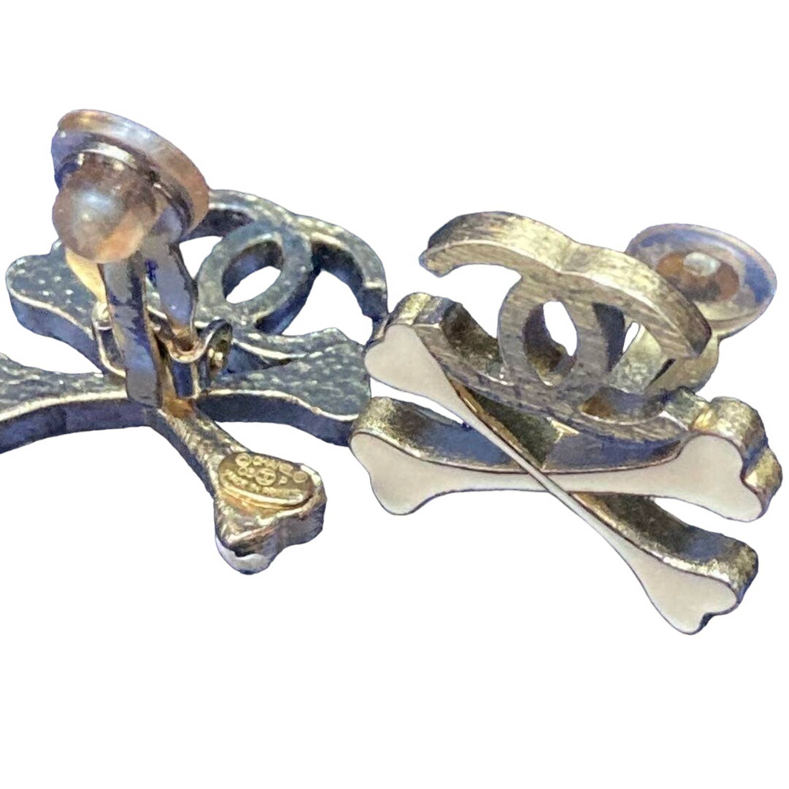 Chanel Coco Mark Crossbone Earrings - Le Look