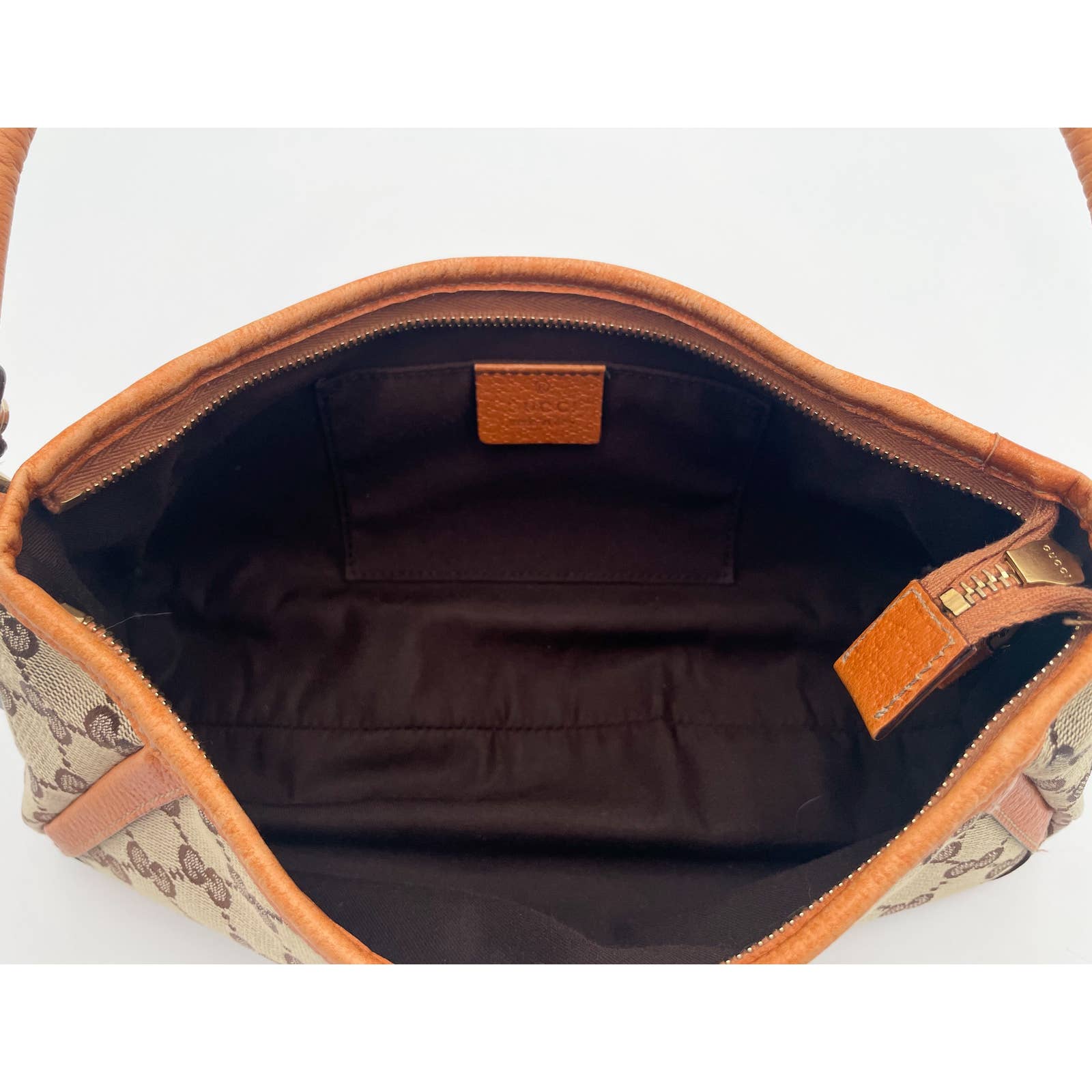Gucci Abbey D-Ring Pochette - Le Look