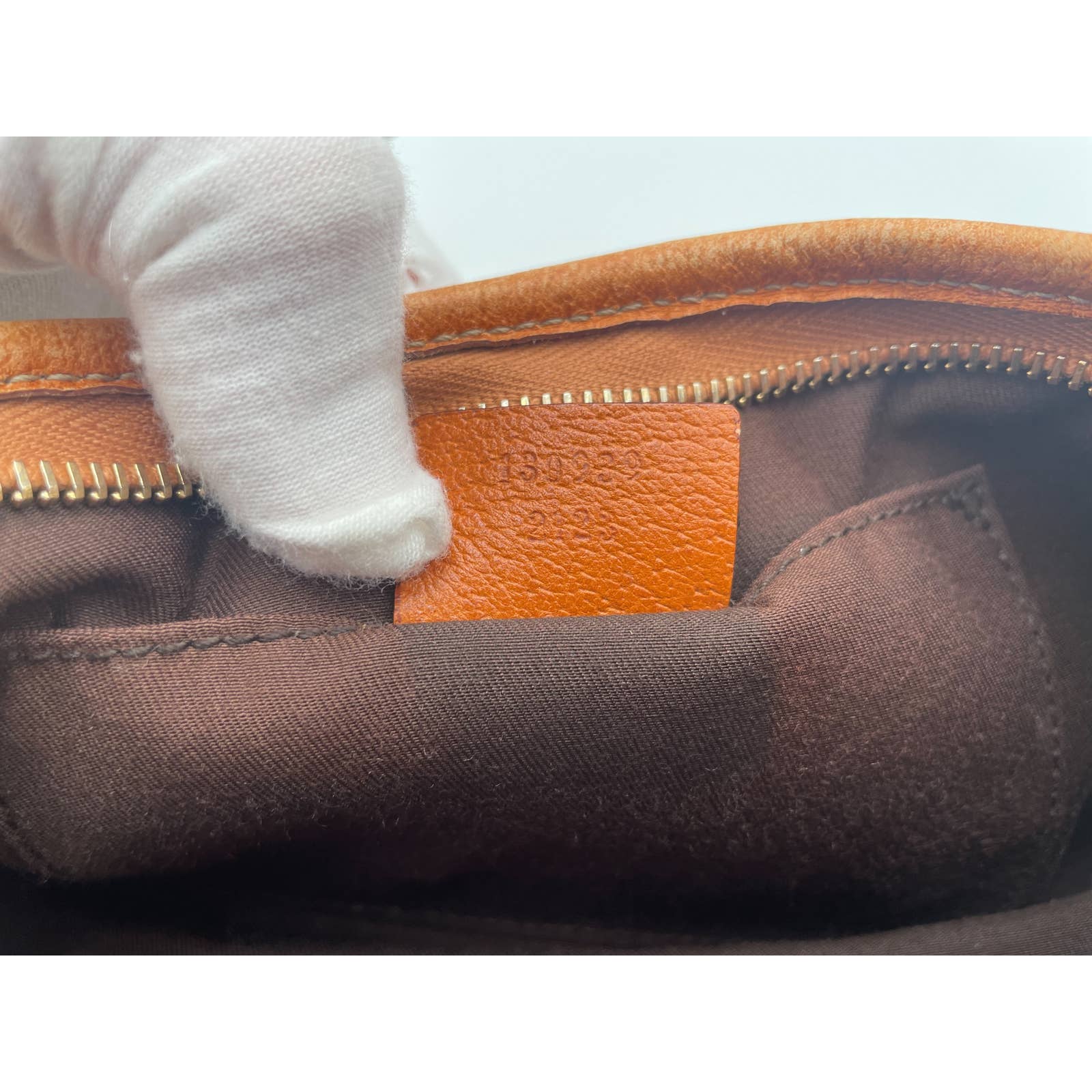 Gucci Abbey D-Ring Pochette - Le Look