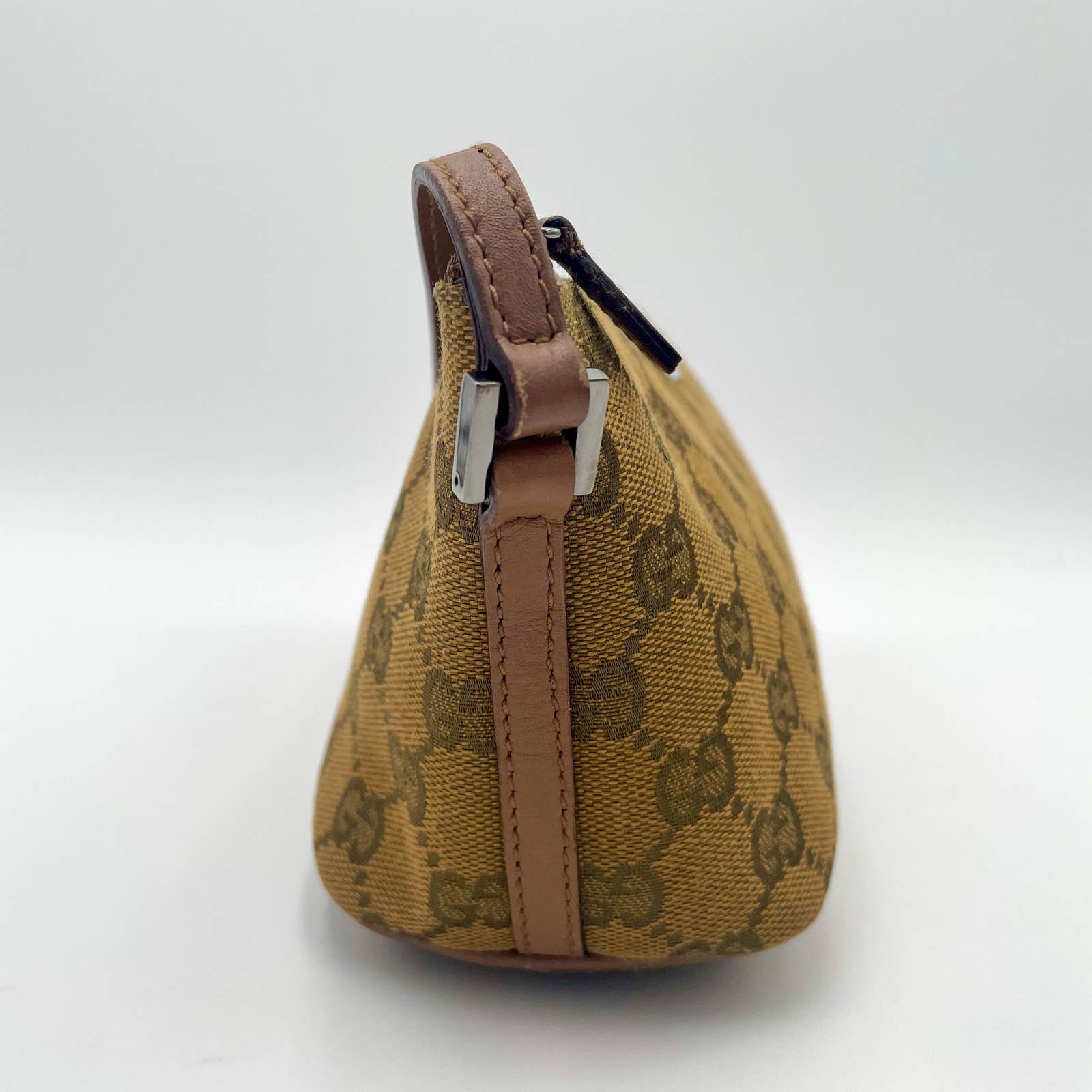 Gucci GG Canvas Pochette - Le Look