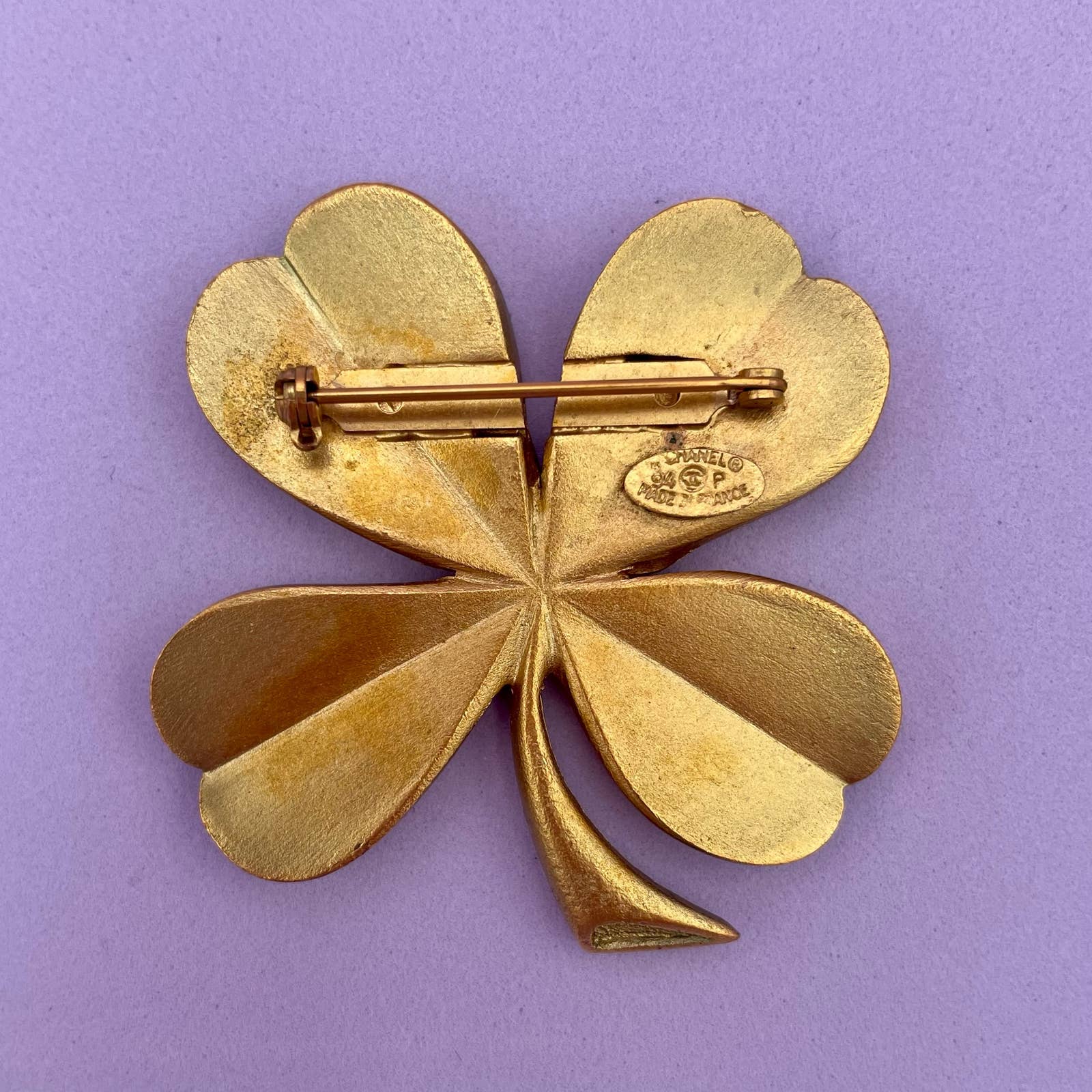 Chanel Clover Brooch Gold - Le Look